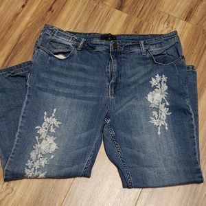 Straight leg embroidered Jeans